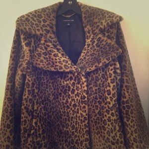 Jones New York faux fur leopard Jacket-never worn